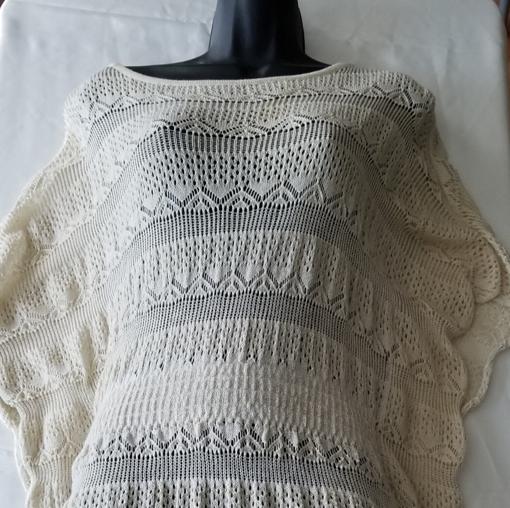 *NWOT* Icing Cream Knit Poncho